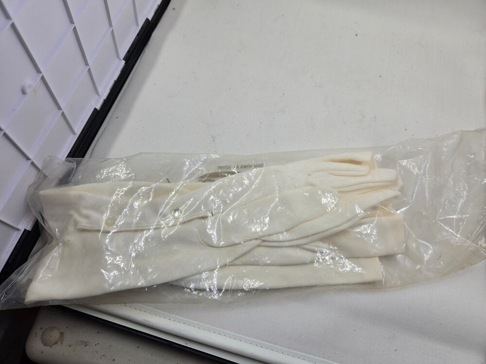 Vintage Dents Dress Gloves, Deadstock New in Package Made in England Size 7.5